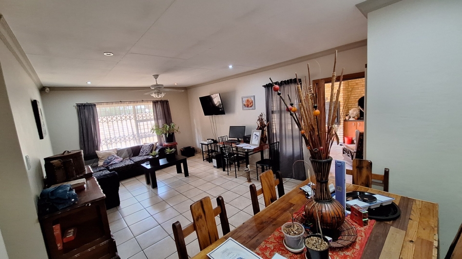 3 Bedroom Property for Sale in Potchefstroom South North West